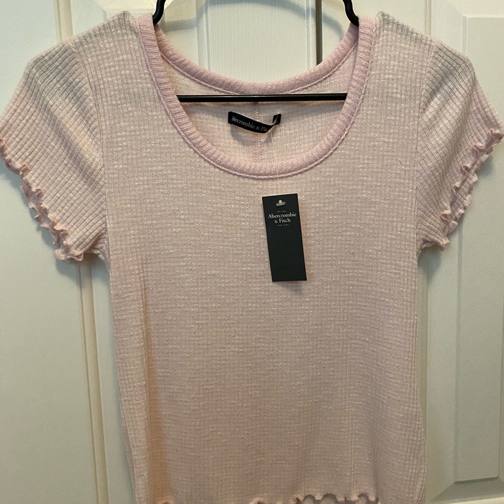 Abercrombie crop tee NWT